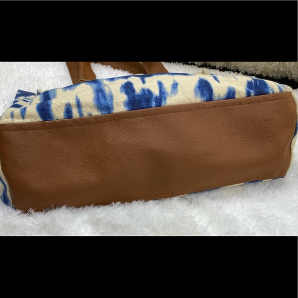 Laguna Beach Tote, Blue & Ivory Denim Tie Dye EUC - Picture 2 of 9